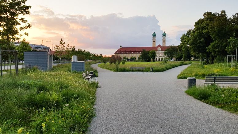 Luise-Kiesselbach-Platz, München, DE