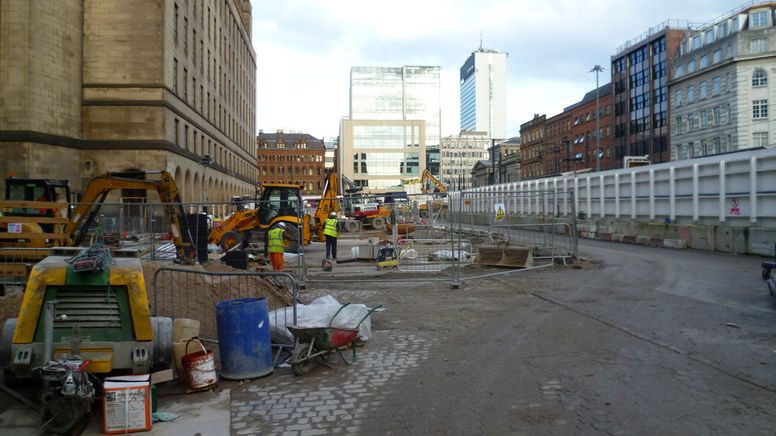 La Place Saint Peter à Manchester prend forme